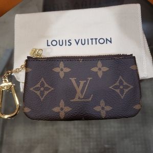 Lous Vuitton Key Cles
